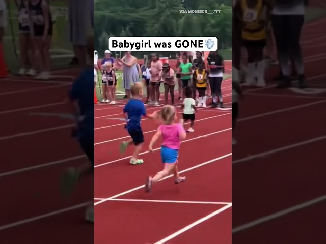 SHE LEFT THEM IN THE DUST💨 (via @moniece___/tt) #run #sprint #sports #sportsshort #trackandfield