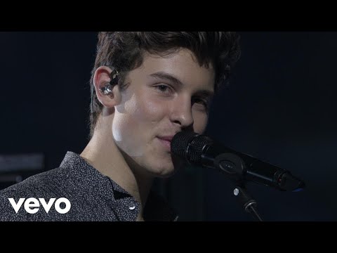 Shawn Mendes - There's Nothing Holdin' Me Back (Live At The MTV VMAs / 2017)