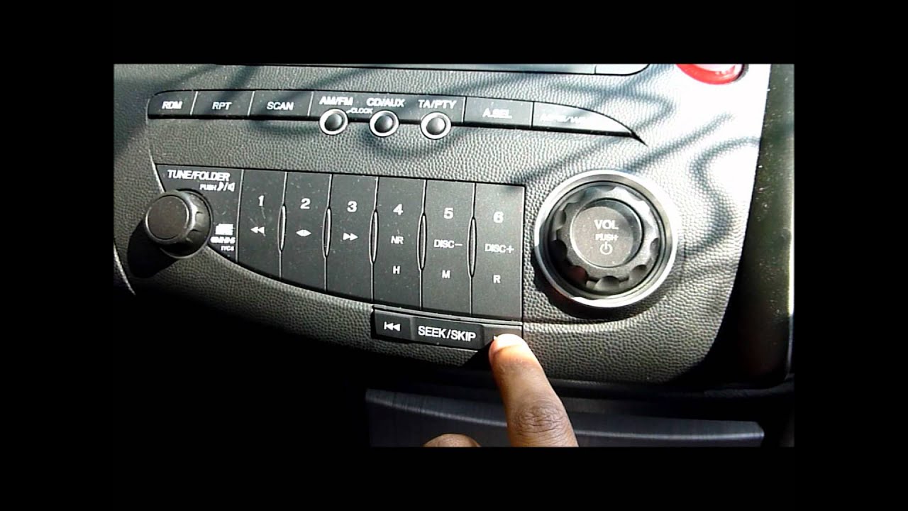 How to remove cd player from honda civic 2006 #6