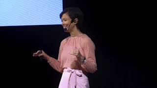 Quem sou eu? Sobre identidade e recomeços | Juliana Goes | TEDxSantos