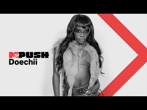 Doechii chante B**** I'm Nice en Live | MTV Push