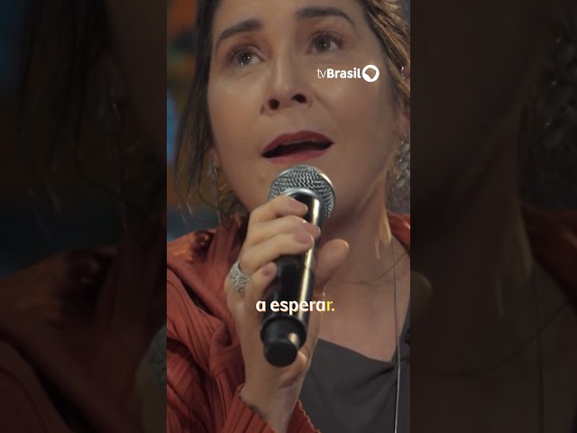 Mônica Salmaso interpreta “Violão vadio” no Samba na Gamboa