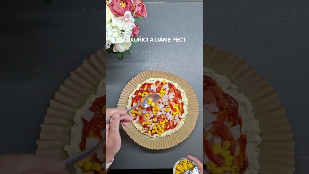 Netradiční pizzu z tvarohového těsta upečete v horkovzdušné fritéze #toprecepty