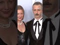 All the looks from the Tonys, in less than 60 seconds  - 00:59 min - News - Video