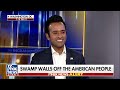 Vivek Ramaswamy: This is why Democrats dont want a wall  - 05:44 min - News - Video