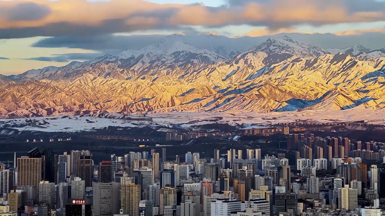 Le Xinjiang trace sa voie vers un avenir moderne