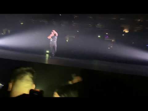Drake w/ Travis Scott and LeBron James - Sicko Mode (live in Los Angeles)