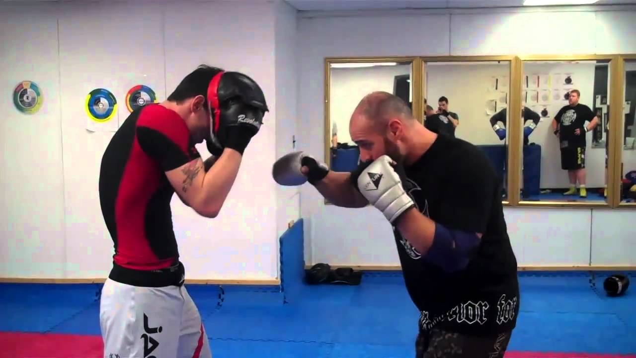 boxing-movements-tutorial-slipping-rolling-feinting-youtube