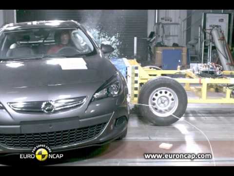 тест видео катастрофа Opel Astra GTC от 2011 г. насам