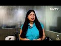 Noida: Scooty पर अश्लील Reels बनाना पड़ा महंगा, लगा 80,500 का जुर्माना | Delhi Metro Viral Video  - 01:32 min - News - Video