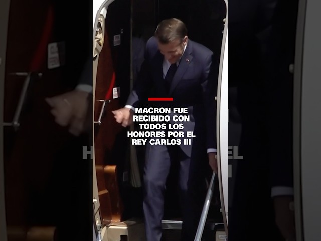 Macron fue recibido con todos los honores por el Rey Carlos III