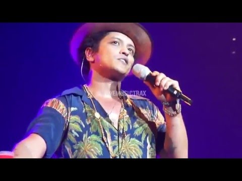 Bruno Mars - Money Make Her Smile MASH UP LIVE - LA