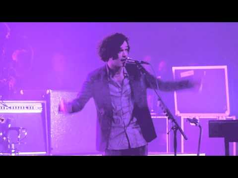 THE 1975 'LOVE ME' IN LONDON, 2016