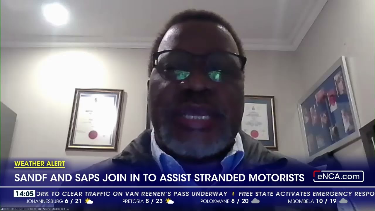 SANDF and SAPS join in to assist stranded motorists