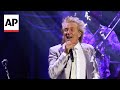 Rod Stewart collaborates with Jools Holland, rejects retirement plans