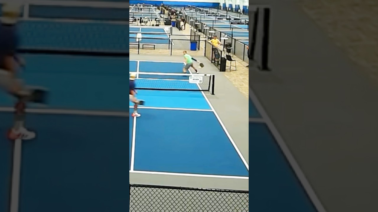 Insane pickleball shot 🤯