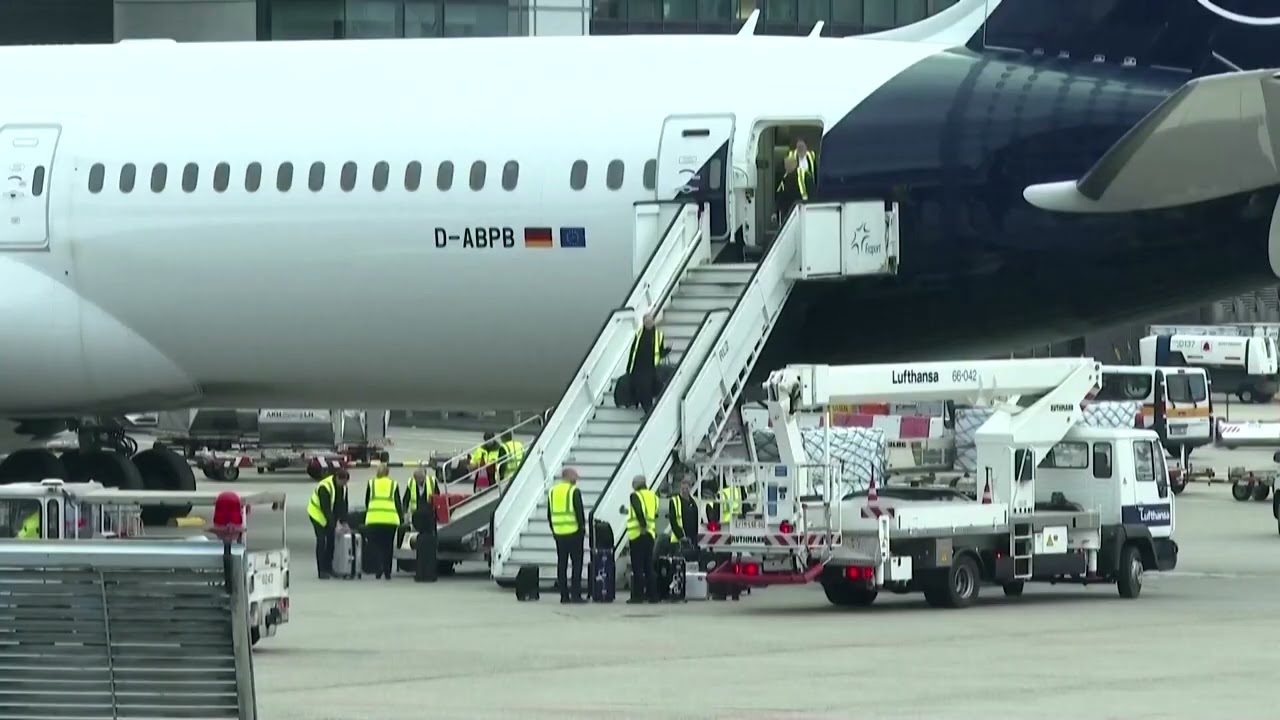 Lufthansa hits forecasts in Q3 despite weaker North Atlantic | REUTERS