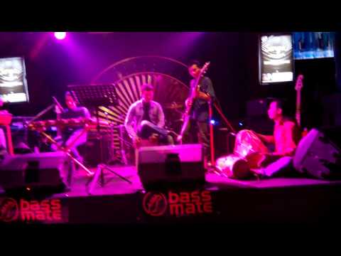 The Hariring - Beat My Axe (live)