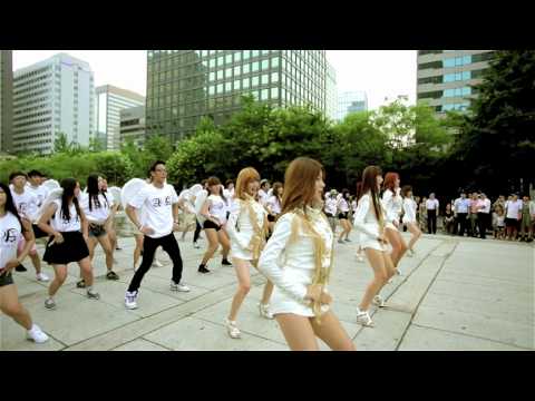 AOA - ELVIS FLASH MOB EVENT