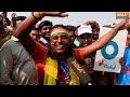 World Cup Fans Excitement : नहीं देखा होगा Team India का ऐसा Fan, शेरों शायरी से जीता लोगों का दिल  - 03:19 min - News - Video