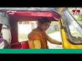 బిడ్డకోసం ఆటో డ్రైవర్ గా మారిన తల్లి | Women Auto Driver | Jordar News | hmtv  - 01:19 min - News - Video