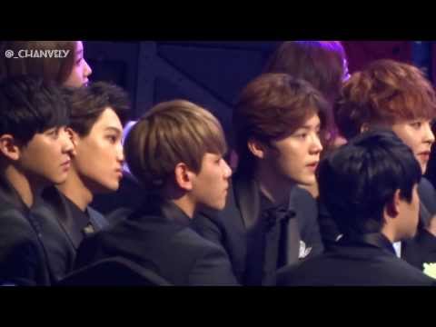 140212 가온차트 K-POP 어워드 씨스타 무대 보는 엑소