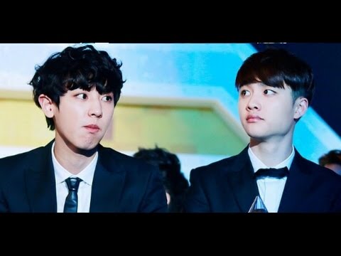 Chanyeol & D.O hold hands