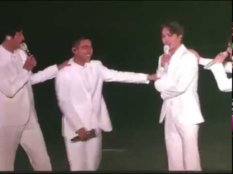 171126 KAISOO MOMENT when Kai want to kiss Kyungsoo head AGAIN! at EℓyXiOn
