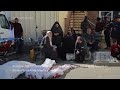 Victims bodies lie beneath Gaza ruins after Israeli strike on Nuseirat refugee camp - 01:31 min - News - Video