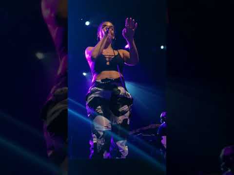 Jorja Smith Live - Teenage Fantasy