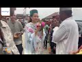 BJP’s Mandi Candidate Kangana Ranaut Greeted by Locals in Mandi | News9