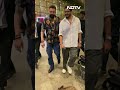 Mumbai Airport पर Stylish Look में नजर आए Sanjay Dutt  - 00:40 min - News - Video