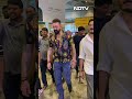 Mumbai Airport पर Stylish Look में नजर आए Sanjay Dutt