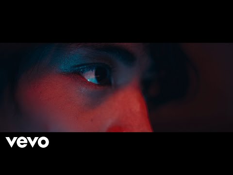 SHE'S - Masquerade【MV】