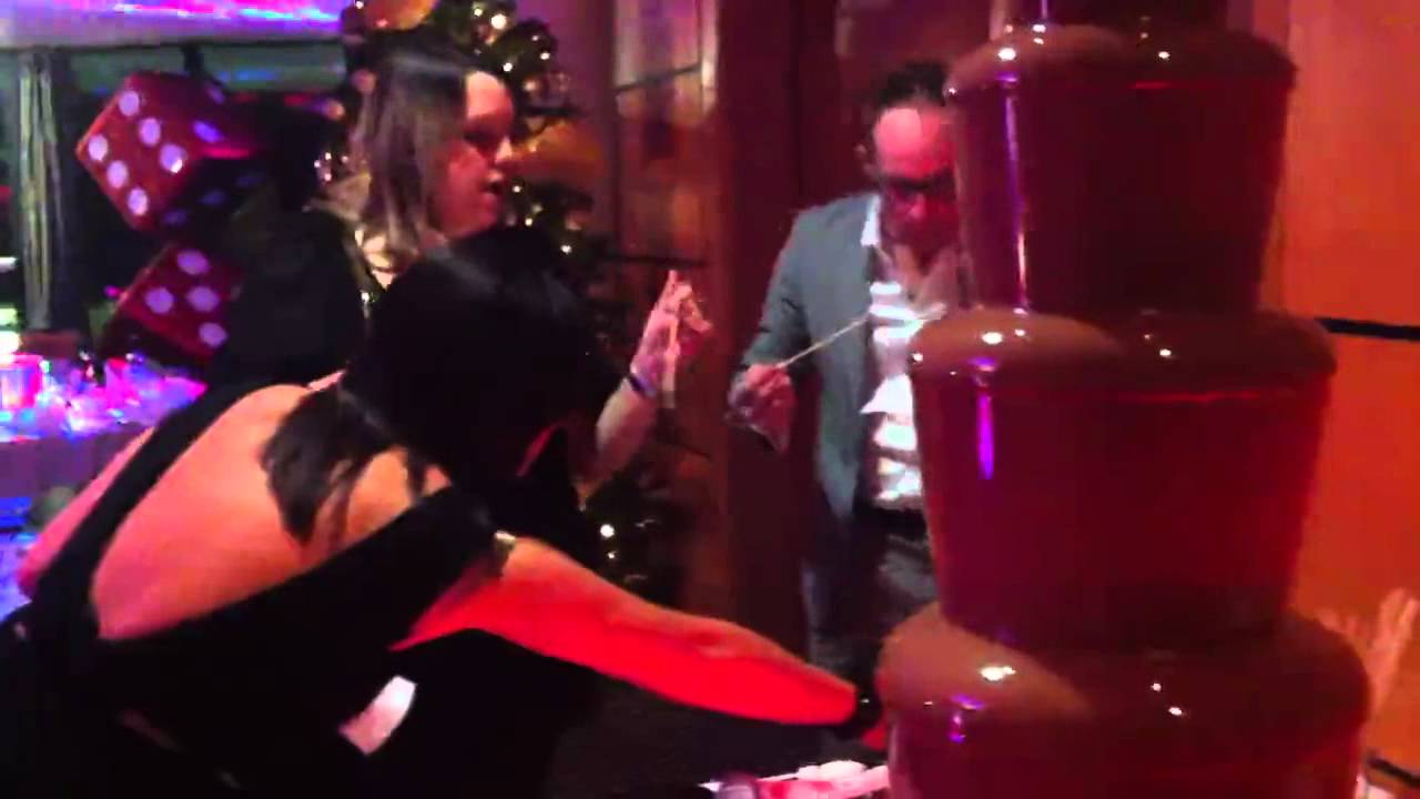 Raffelinas Chocolate Fountain - YouTube
