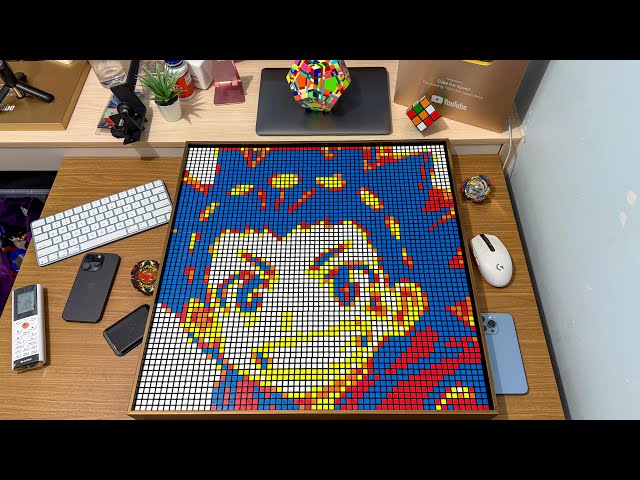 Valt Aoi in 400 Rubik's Cubes