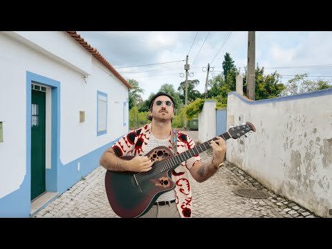 American Tries Singing in Portuguese! π΅πΉ Deslocado by Napa (Eurovision Cover)