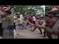 పాములను పట్టడం ఇంత ఈజీనా..? కొండశిల్వను పట్టిన బుడ్డ పిల్లగాన్లు | Jordar Varthalu | hmtv  - 02:16 min - News - Video