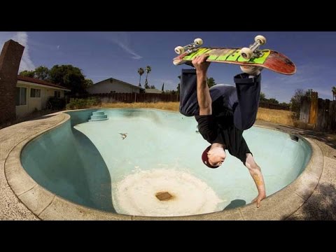 Backyard Bowl Skating w Chris Russell 