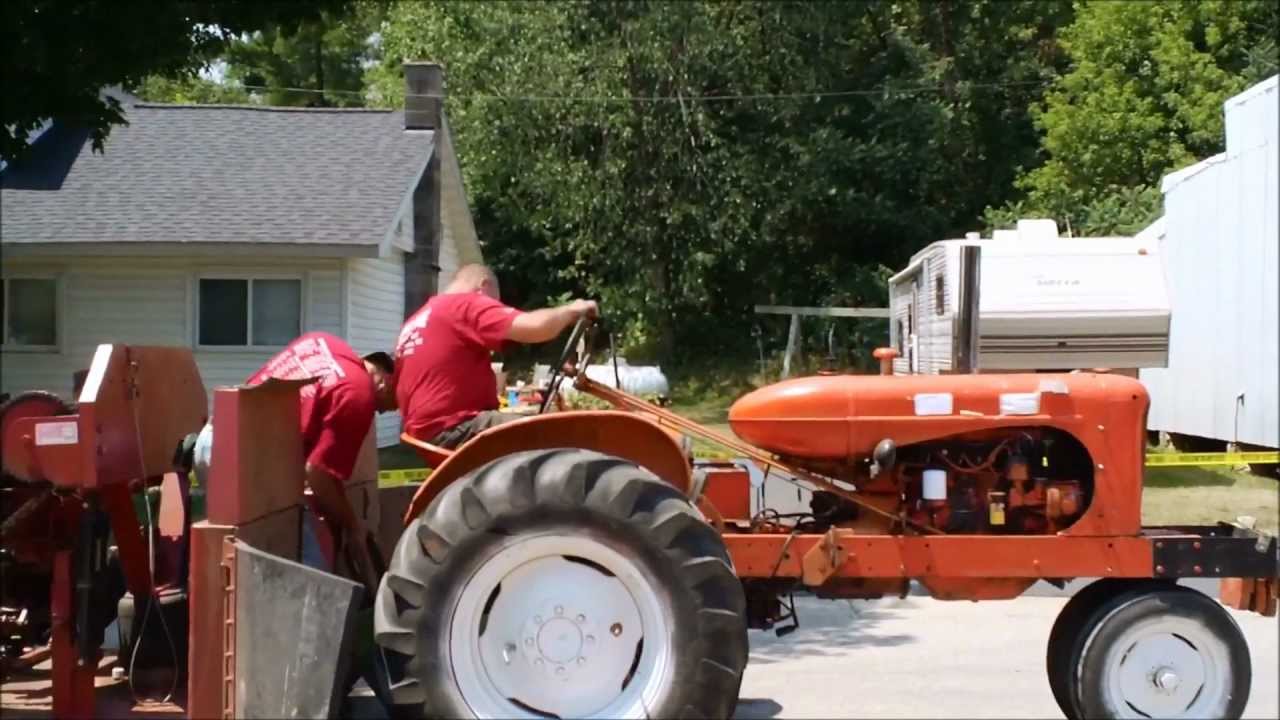 Tractor Pull 2012 in Ontario, Wisconsin - YouTube