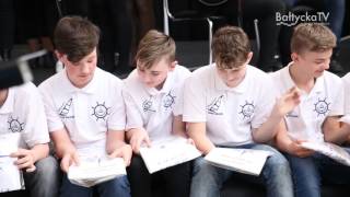 20 kwietnia w patio Zespołu Szkół nr 1 we Władysławowie odbyła się uroczystość rozpoczęcia sezonu że