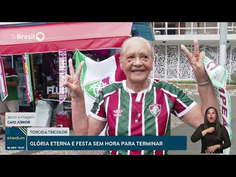 Torcida do Fluminense comemora título inédito da Libertadores da América | Stadium