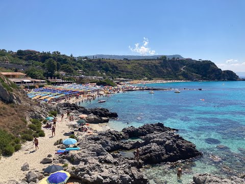 Le spiagge più belle della Costa degli Dei: alla scoperta della baia di Grotticelle