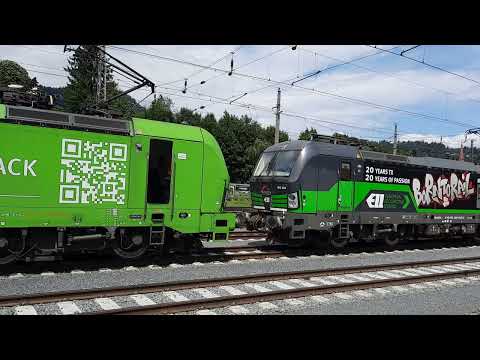 TX Logistik 193 281 (GreenDealOnTrack) koppelt met de 193 264 (BornToRail) in Kufstein