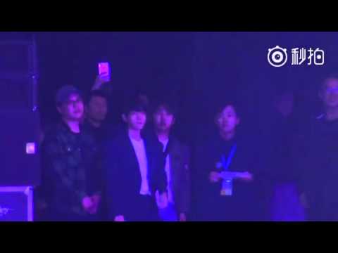 160326 백현이가 대기하는영상인줄만 알았지..24초♥