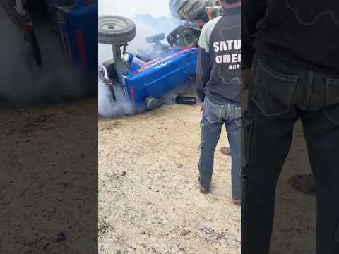 💥 Euro 50 Fat Gaya Beech Khet Mein! #PowertracEuro50 #TractorRepair #TractorFatGaya #MechanicLife