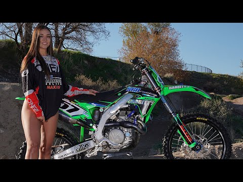 Moto Model - Courtney
