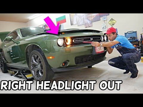DODGE CHALLENGER FRONT RIGHT HEADLIGHT DOES NOT WORK, HEADLIGHT NOT WORKING