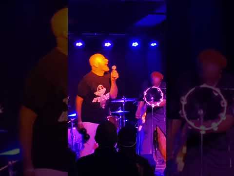 #walking #bymyself #scream #live #turfclub #stpaul #minnesota #shortsfeed #youtubeshorts #davegrohl