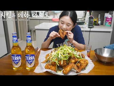 Real Mukbang:) Homemade Super Crispy Fried Chicken Wings ☆ Beer, green onion chicken